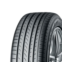 225/55R19 99V Yokohama Rv02