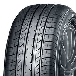 215/55R17 94V Yokohama E70n