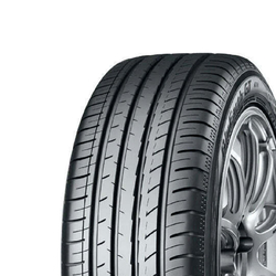 215/50R17 95W XL Yokohama BluEarth-Gt Ae51