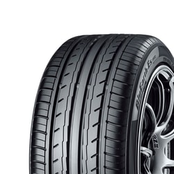 235/40R19 96W Yokohama BluEarth Gt Ae51