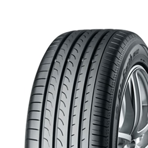 225/55R19 99V Yokohama Rv02